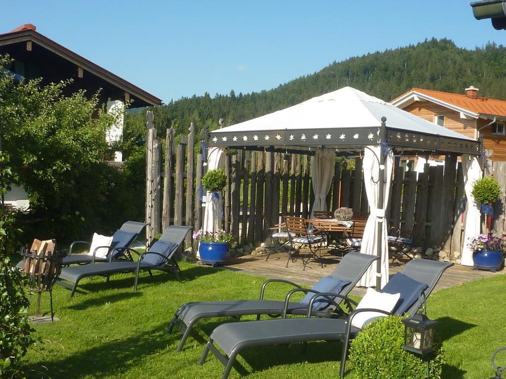 Gaestehaus Schoenfeld Райт-им-Винкль Экстерьер фото